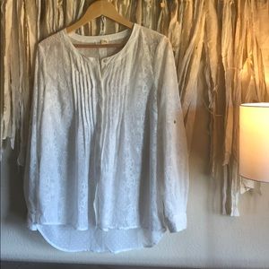 Gorgeous romantic top